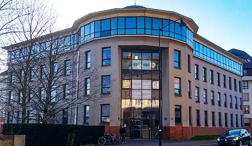 Entre de l'Ecole de commerce ESG de RENNES