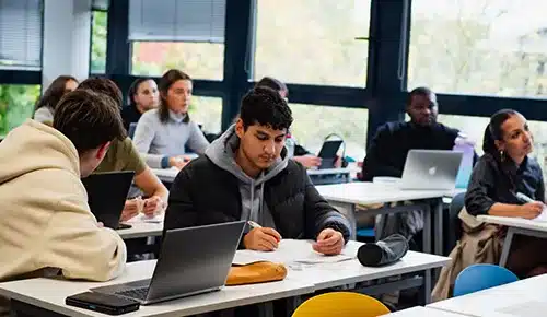 apprentis en supply chain à l'Ecole de commerce ESG de Strasbourg
