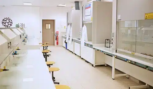 Laboratoire pour les formation en alternance de l'université paris cité Faculté de Pharmacie