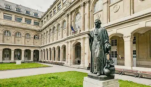 Trouvez une formation en alternance dans l'université prestigieuse de Paris Cité faculté de pharmacie