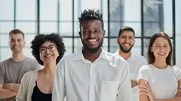 Jeunes gérant de PME prêt à embaucher un alternant dans les sciences