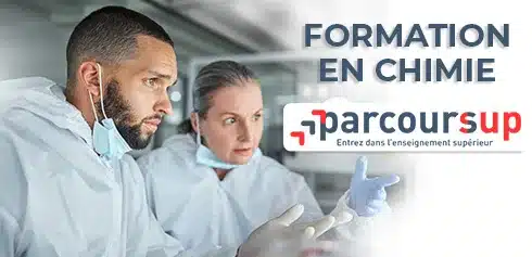Jeune apprentis en chimie avec son professeur