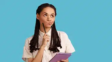 Jeune étudiante se posant des questions : est-elle prête pour l'alternance ?