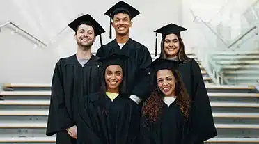 Etudiant diplôme se lance dans l'apprentissage