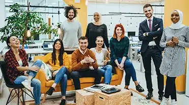 Equipe dynamique renforcé par ses jeunes apprentis energique