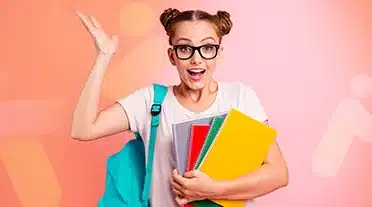 étudiante constatant tous les éléments à faire apparaitre dans son cv d'alternante