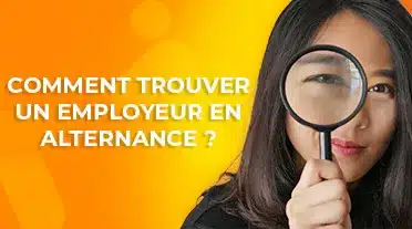 étudiante cherchant un employeur à la loupe pour son alternance