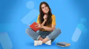 Jeune étudiante qui ce pose des questions sur comment trouver son alternance sur La Madeleine