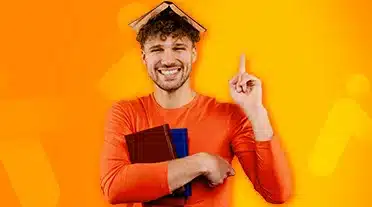 Jeunes apprentis heureux car bien renseigné sur comment se passe les vacances en alternance