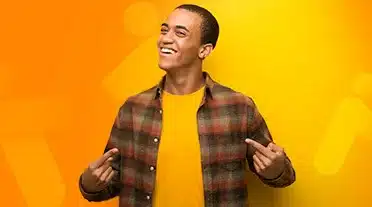 étudiant heureux de connaitre les dispositif existant pour l'accompagner dans osn apprentissage