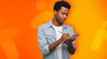 étudiant notant le volume de vacances autorisé par la loi