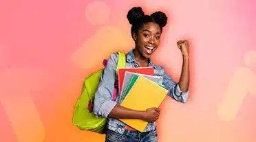 étudiante heureuse d'avoir tous les conseils pour gérer sa rupture de contrat d'apprentissage