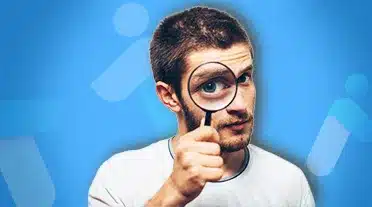 étudiant suivant les tendances du marché de l'alternance à la loupe