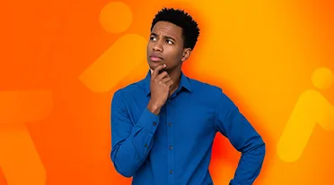 étudiant se posant la question : c'est quoi une licence professionnelle en apprentissage ?