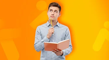 apprenti notant les infos sur le salaire en apprentissage
